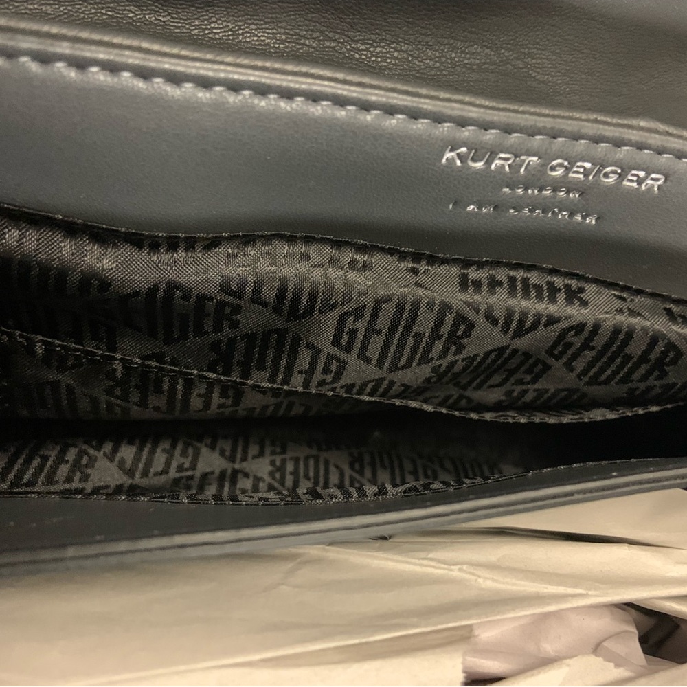 RARE Charcoal Grey❣️BOSS-LADY
Kurt Geiger Charcoal Quilted Shoulder Bag - Picture 5 of 7